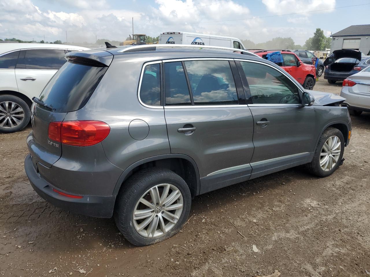 2015 Volkswagen Tiguan S grey null gas WVGAV7AX3FW609305 photo #4