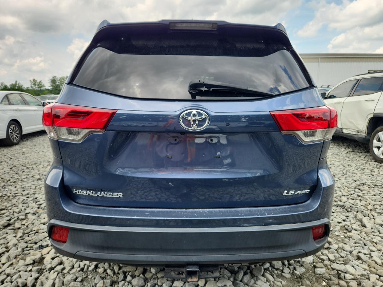 2017 Toyota Highlander Le VIN: 5TDBZRFH1HS366896 Lot: 65053595