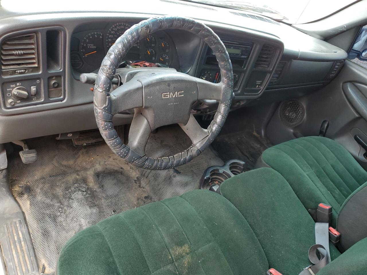 2004 GMC New Sierra C1500 VIN: 1GTEC14X04Z107979 Lot: 64629785