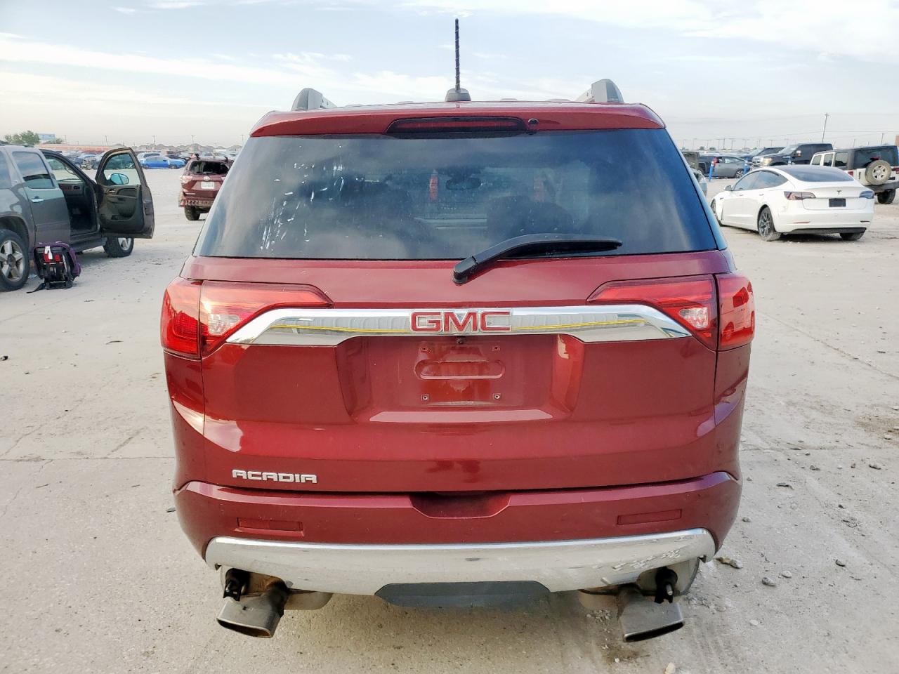 2018 GMC Acadia Denali VIN: 1GKKNPLS0JZ245625 Lot: 64032665