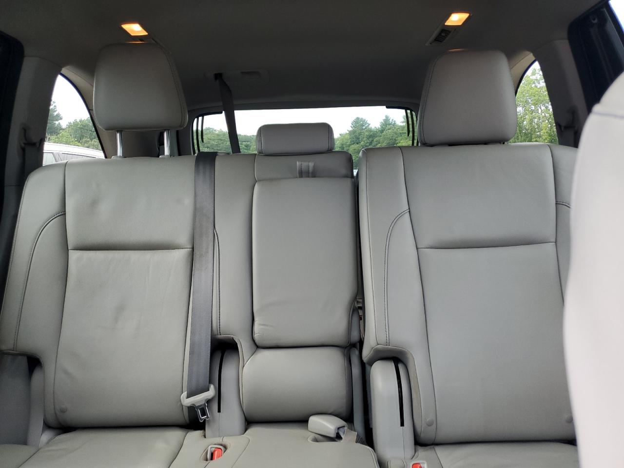 2016 Toyota Highlander Xle VIN: 5TDJKRFH0GS311810 Lot: 65597155