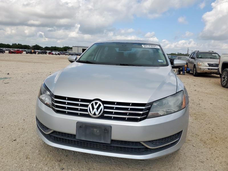  VOLKSWAGEN PASSAT 2012 Srebrny