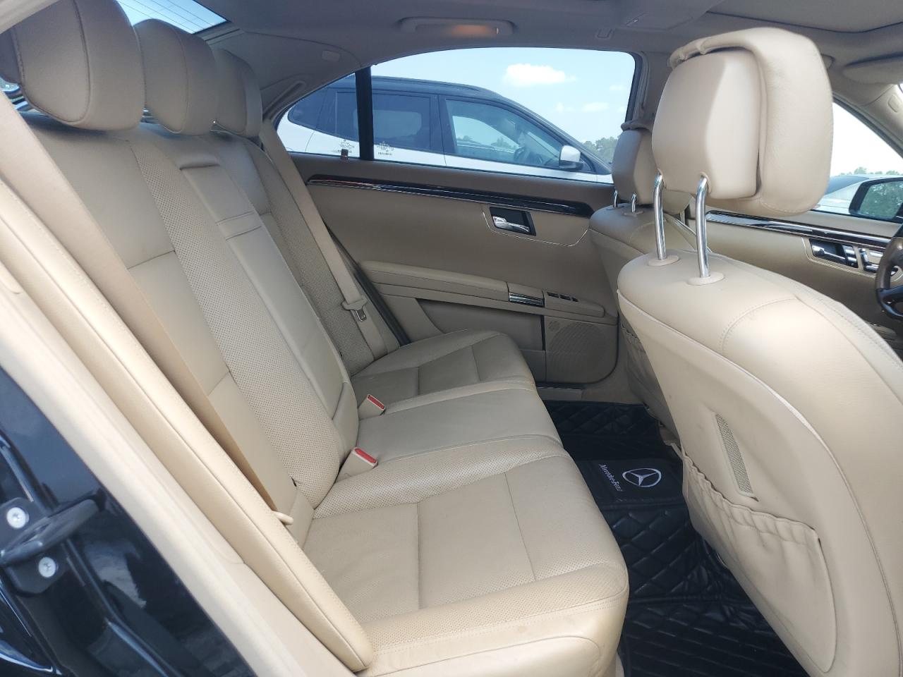 2011 Mercedes-Benz S 550 VIN: WDDNG7BB4BA365910 Lot: 64023585