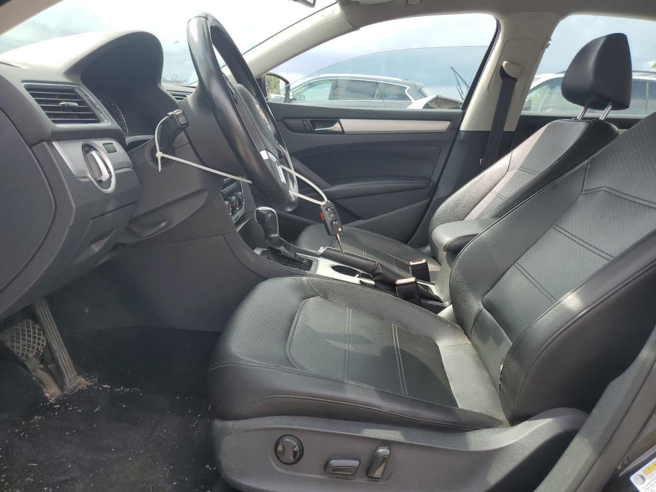 2013 Volkswagen Passat Se VIN: 1VWBH7A37DC092681 Lot: 63832565