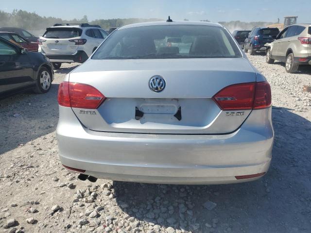  VOLKSWAGEN JETTA 2012 Srebrny