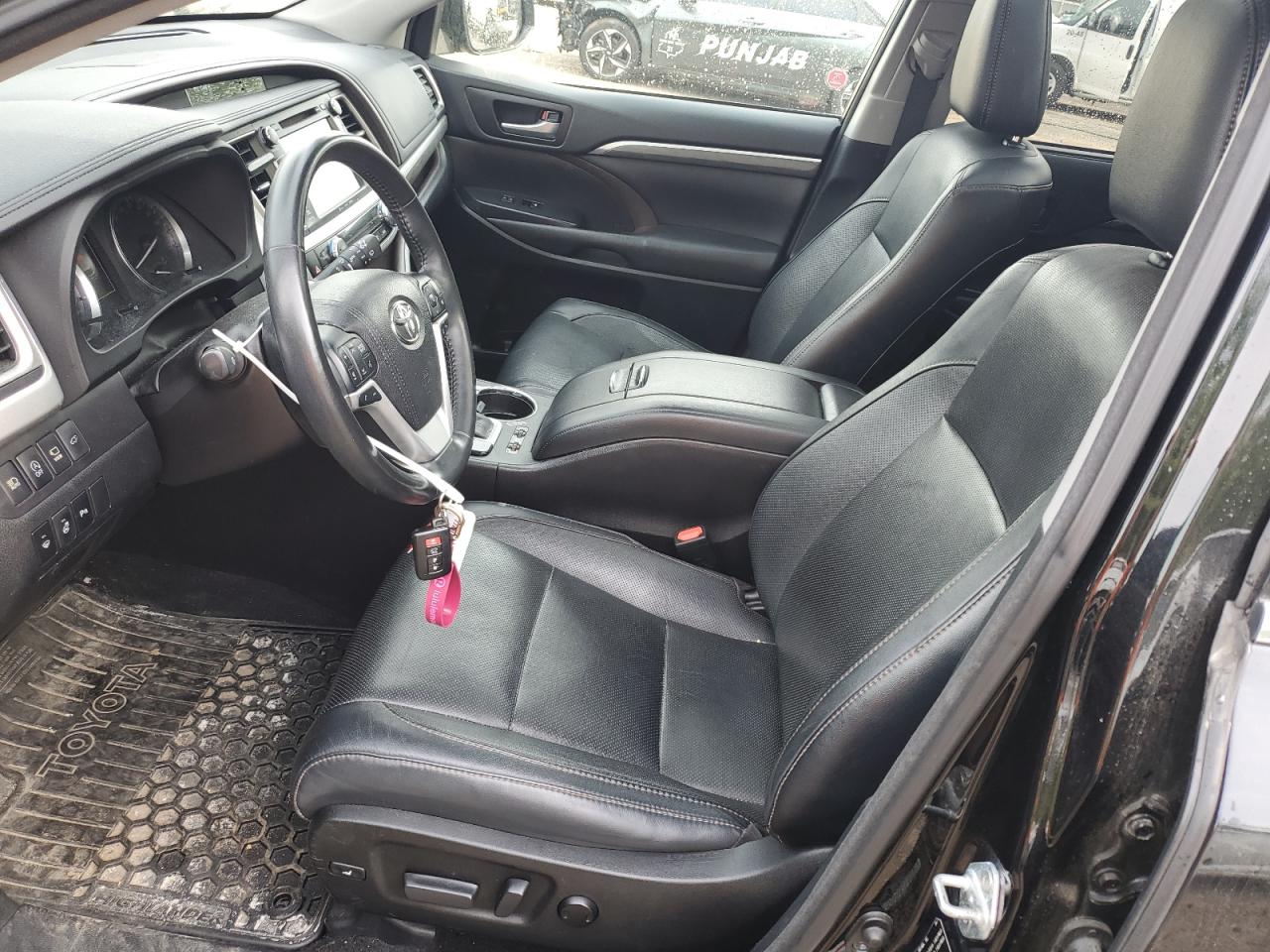 2017 Toyota Highlander Limited VIN: 5TDDZRFH8HS418131 Lot: 63709865