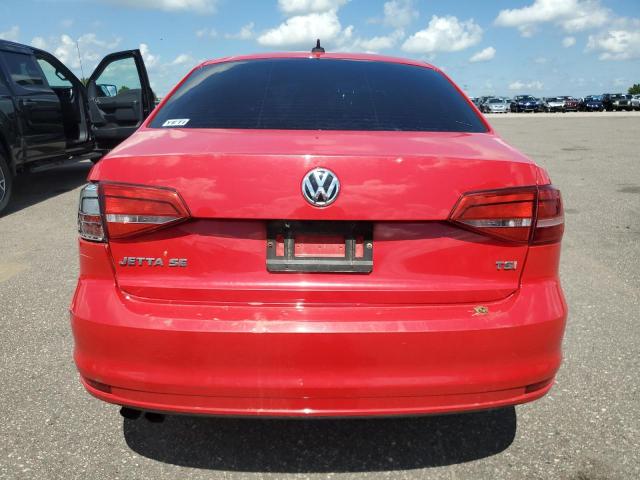 Sedans VOLKSWAGEN JETTA 2015 Czerwony
