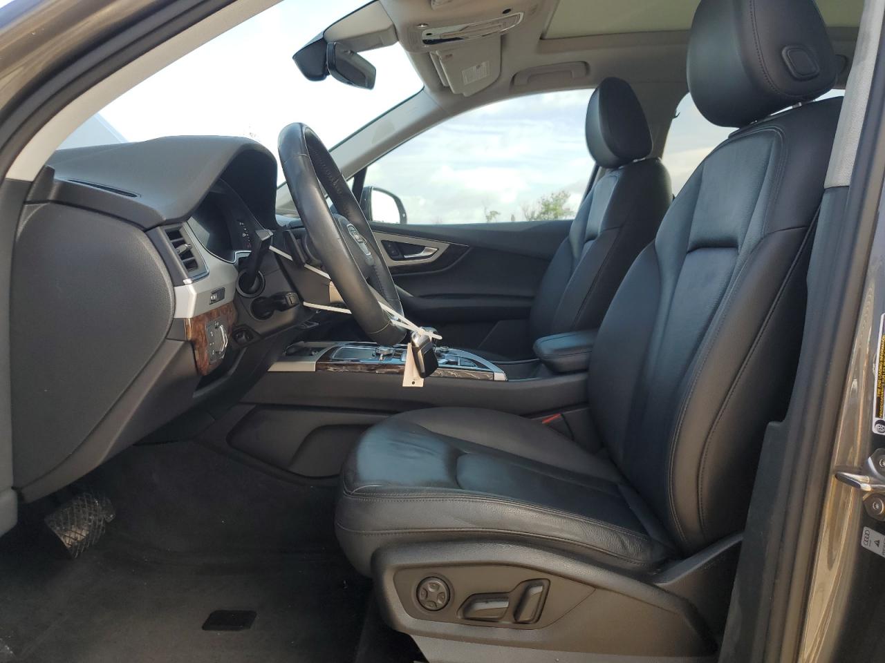 2018 Audi Q7 Premium Plus VIN: WA1LHAF75JD044290 Lot: 63576095