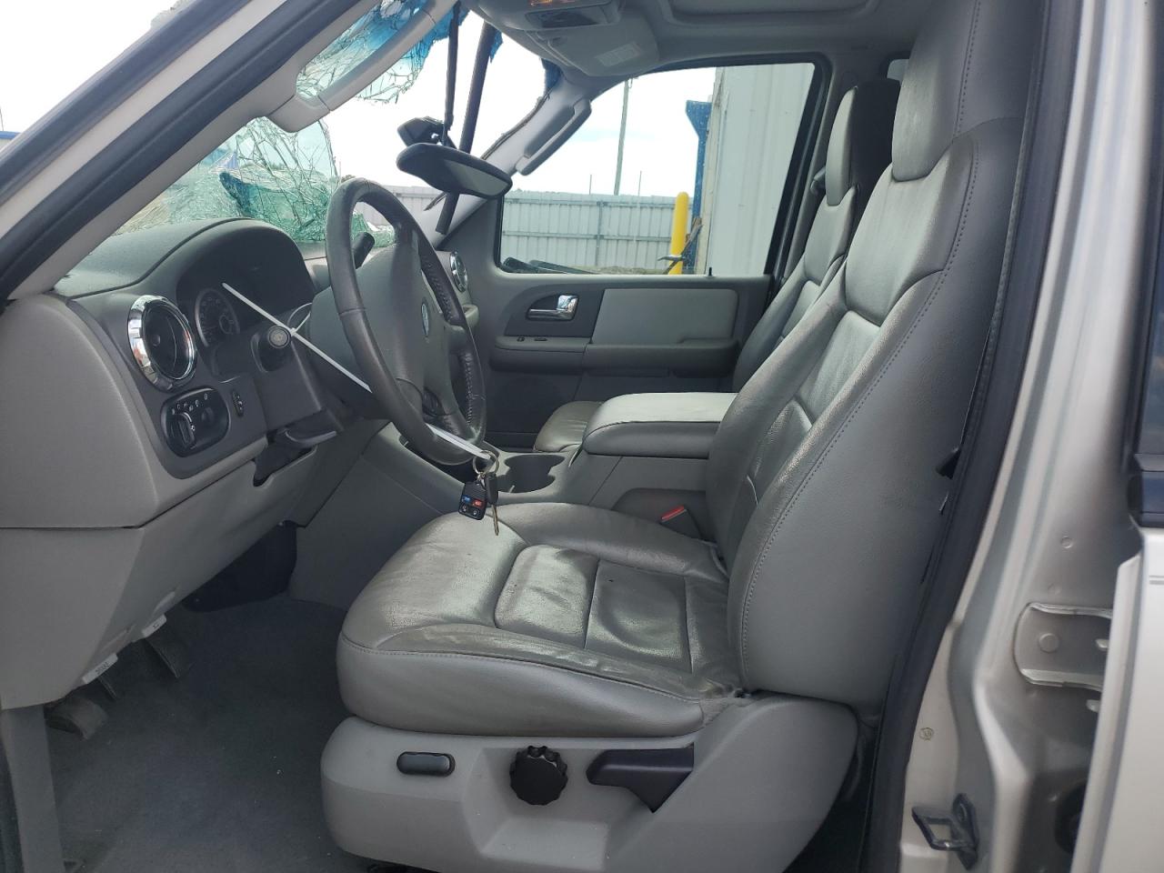 1FMFU15505LA68034 2005 Ford Expedition Xlt