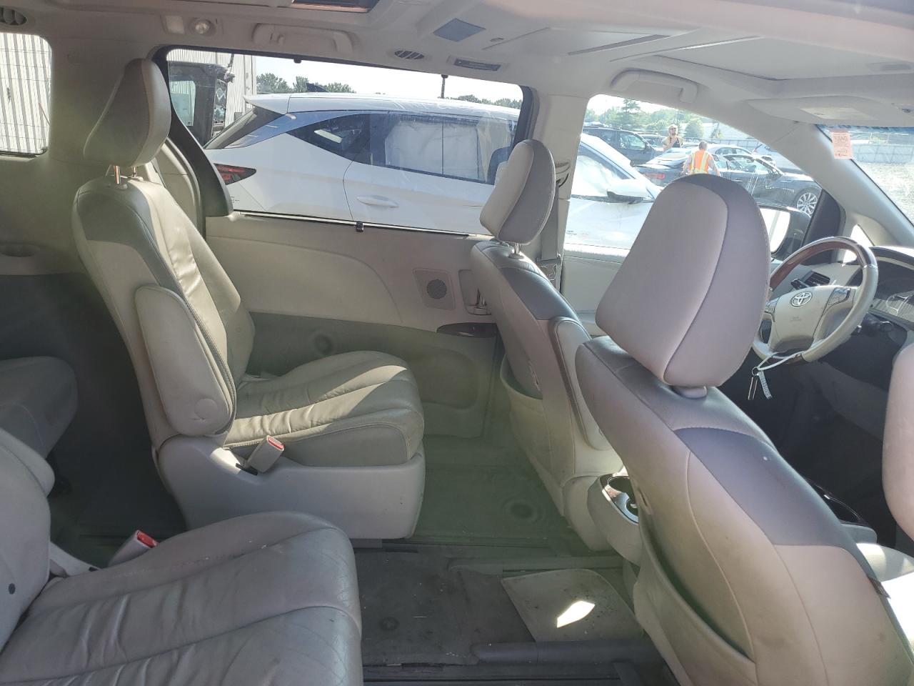 2012 Toyota Sienna Xle VIN: 5TDDK3DC2CS034105 Lot: 62735765