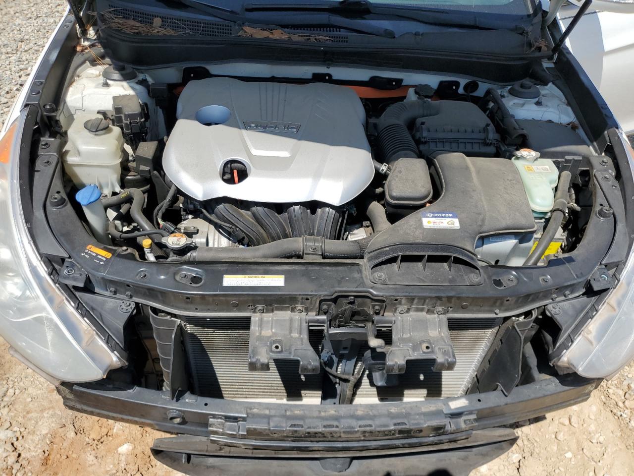 2015 Hyundai Sonata Hybrid VIN: KMHEC4A48FA120102 Lot: 64778525