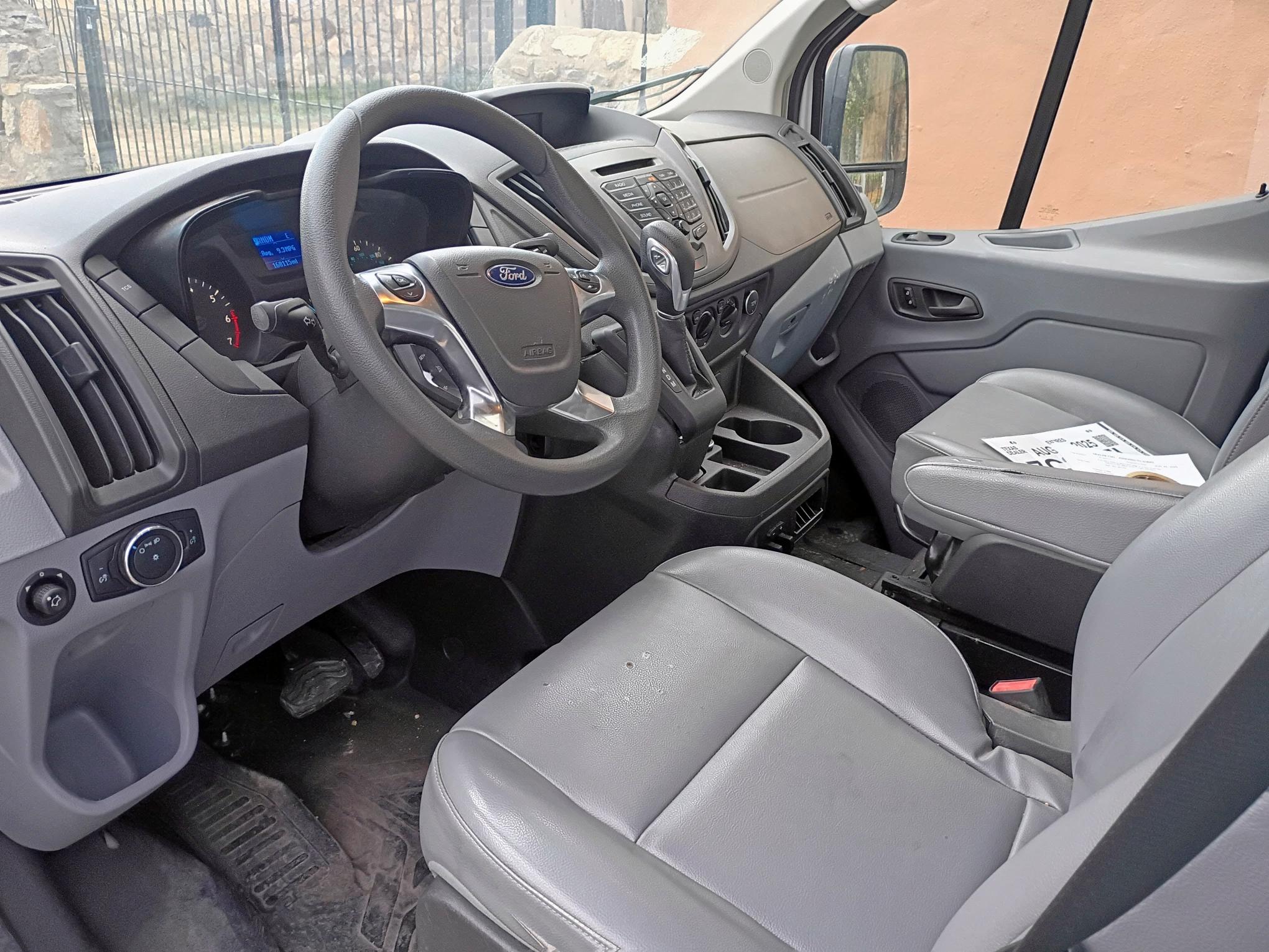  FORD TRANSIT 2019 Biały