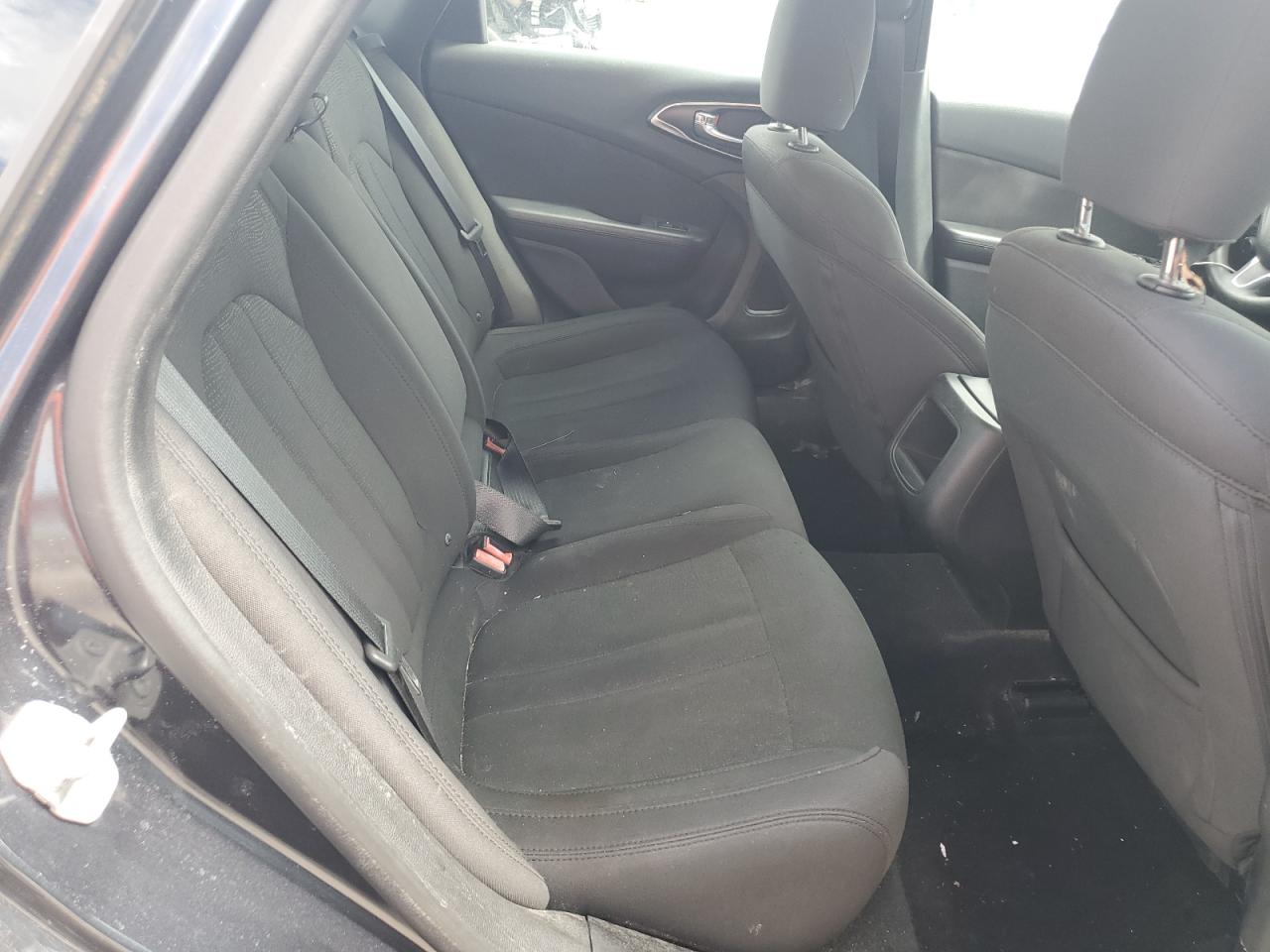 2016 Chrysler 200 Limited VIN: 1C3CCCAB0GN170303 Lot: 64751155