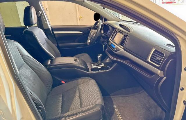 Паркетники TOYOTA HIGHLANDER 2016 Белы