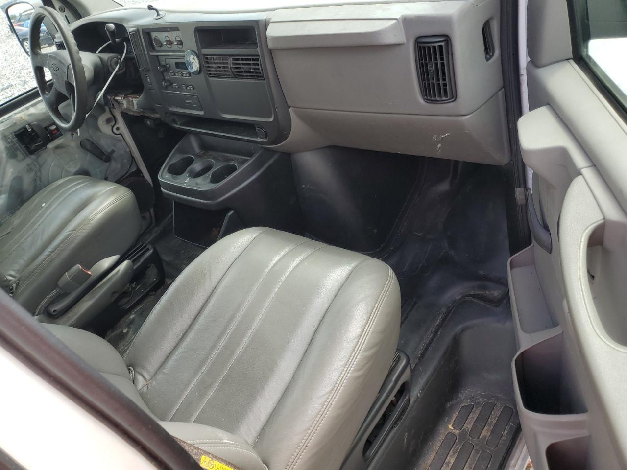 2006 Chevrolet Express G1500 VIN: 1GCFG15X961272034 Lot: 65204755