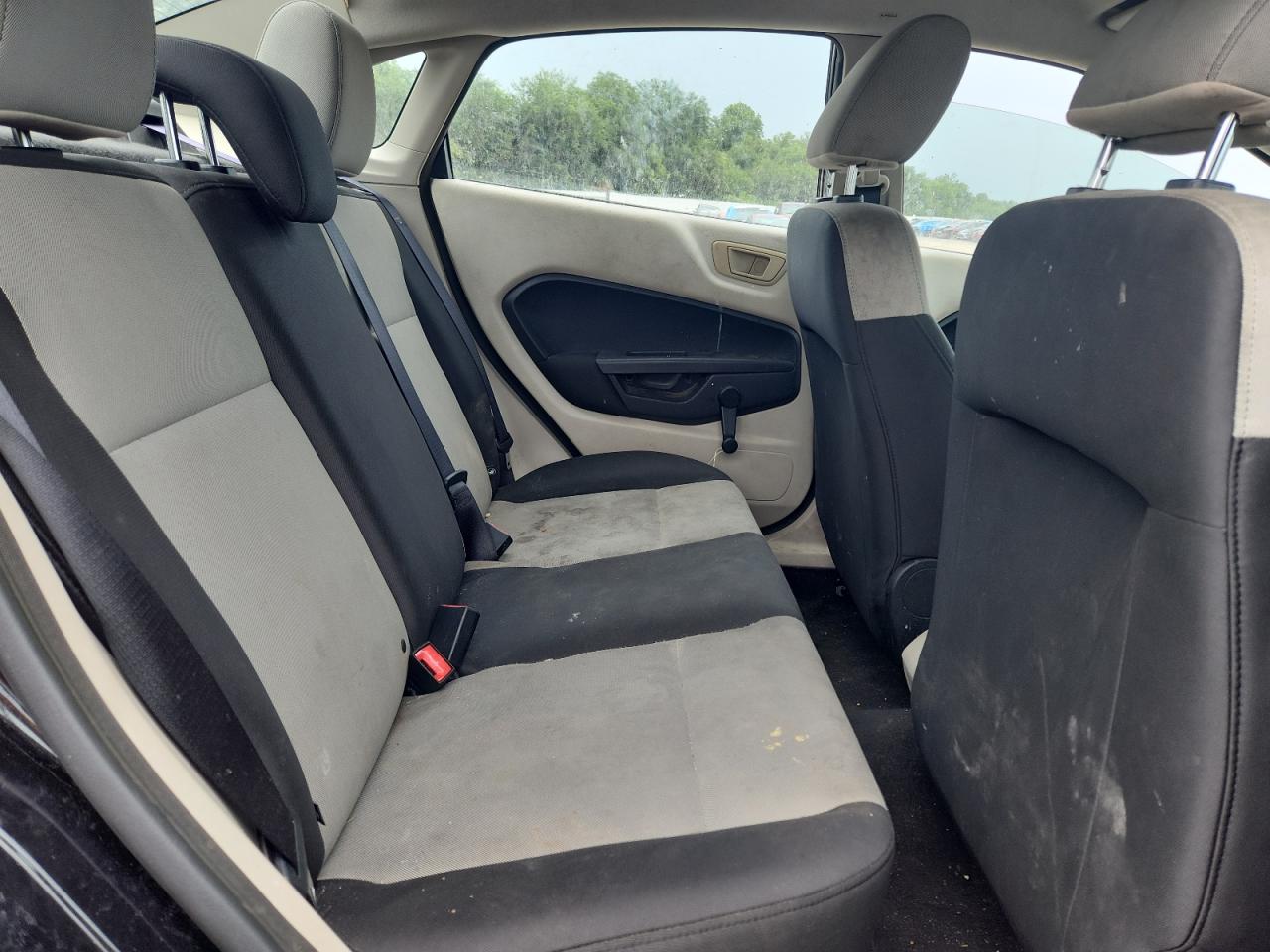 2011 Ford Fiesta S VIN: 3FADP4AJ9BM125077 Lot: 65085645