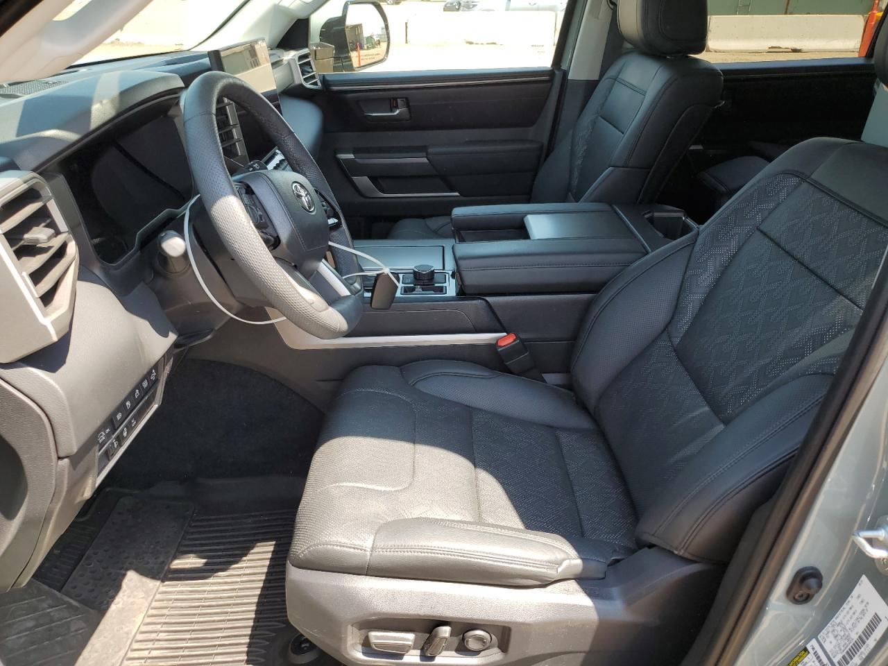 2024 Toyota Sequoia Sr5 VIN: 7SVAAABA4RX040184 Lot: 64586045