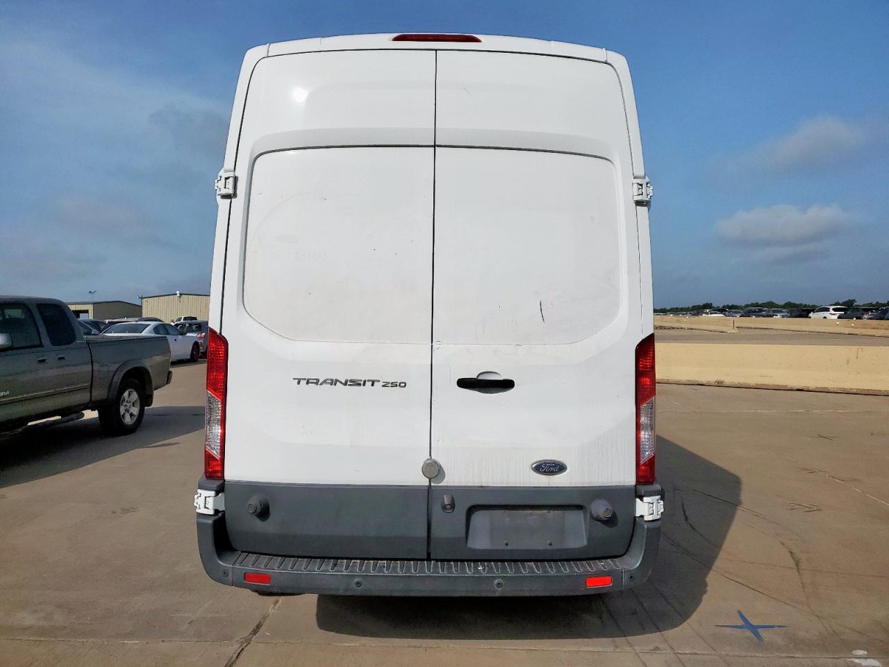2017 Ford Transit T-250 VIN: 1FTYR2XM7HKB08516 Lot: 63045505