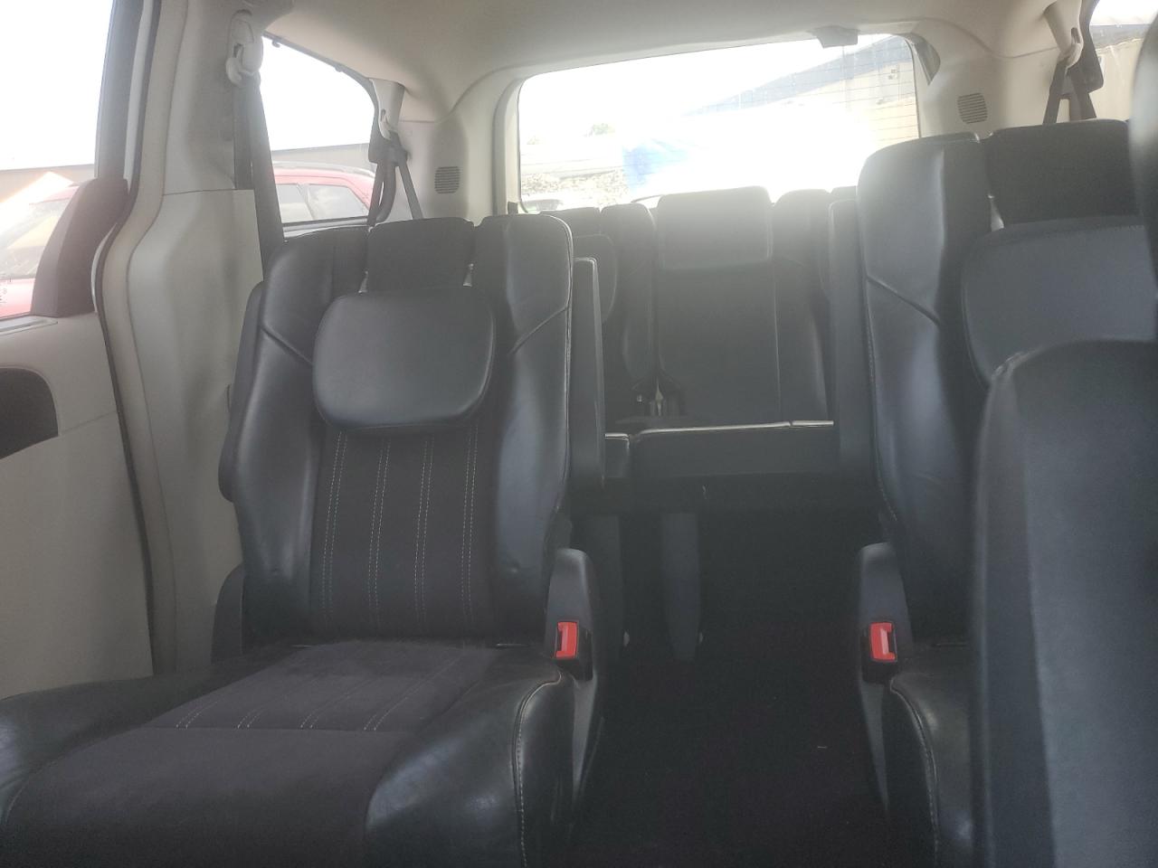 2014 Chrysler Town & Country Touring L VIN: 2C4RC1CG8ER192262 Lot: 64291205