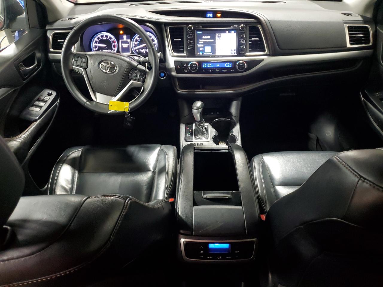 2016 Toyota Highlander Xle VIN: 5TDJKRFH8GS225807 Lot: 66722955