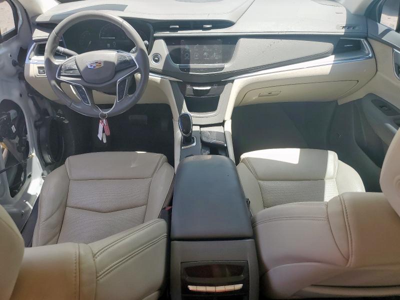  CADILLAC XT5 2018 Biały