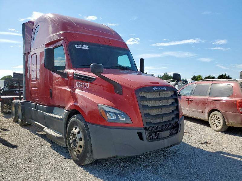 2019 Freightliner Cascadia 126 Semi Truck