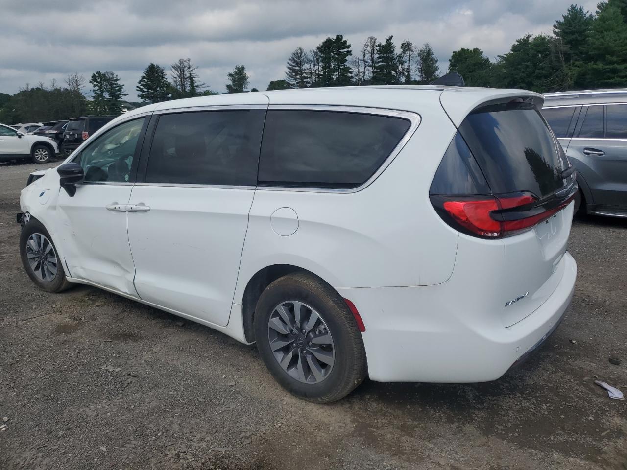 2024 Chrysler Pacifica Hybrid Select white null hybrid 2C4RC1S71RR121699 photo #3