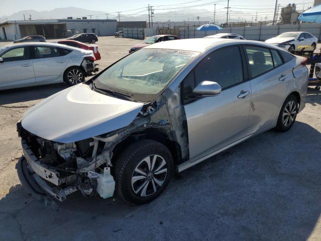  TOYOTA PRIUS 2018 Серебристый