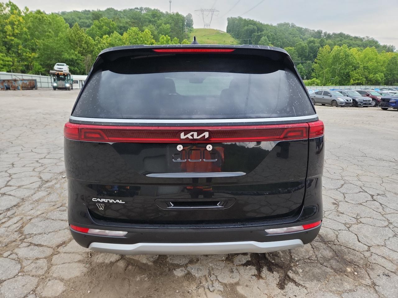2024 Kia Carnival Lx VIN: KNDNB4H38R6440077 Lot: 63964725