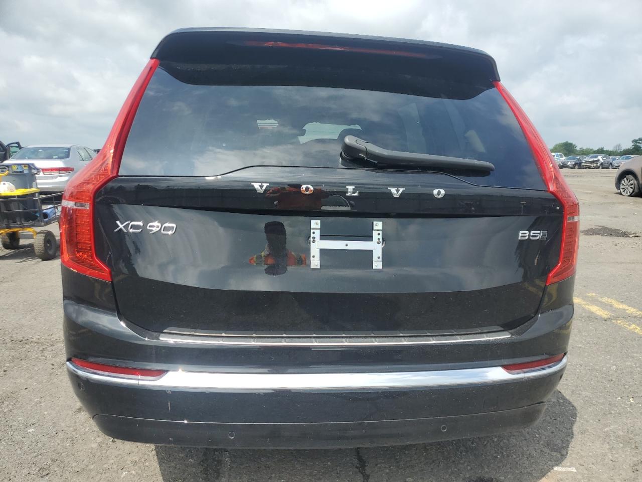 2025 Volvo Xc90 Core VIN: YV4M12PJ4S1300899 Lot: 62489755