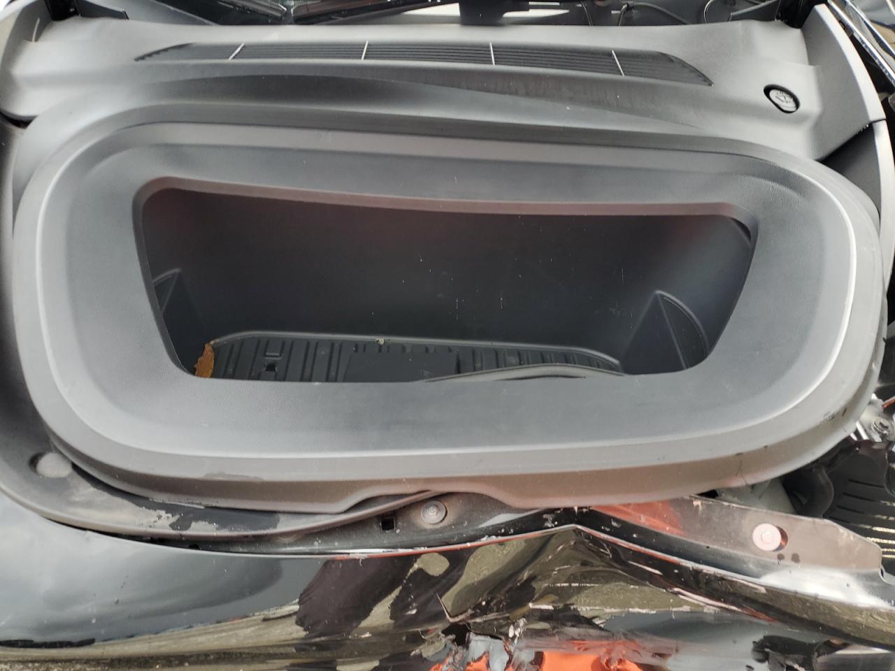 2024 Tesla Model Y VIN: 7SAYGDEE3RA220967 Lot: 64785875