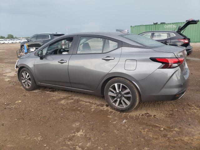  NISSAN VERSA 2021 Серый