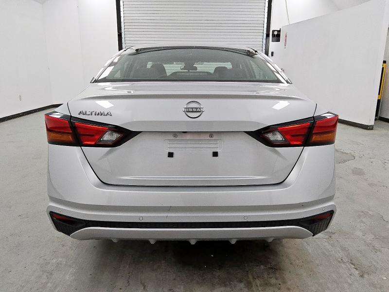  NISSAN ALTIMA 2023 Srebrny