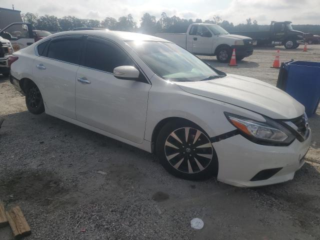  NISSAN ALTIMA 2018 Белы