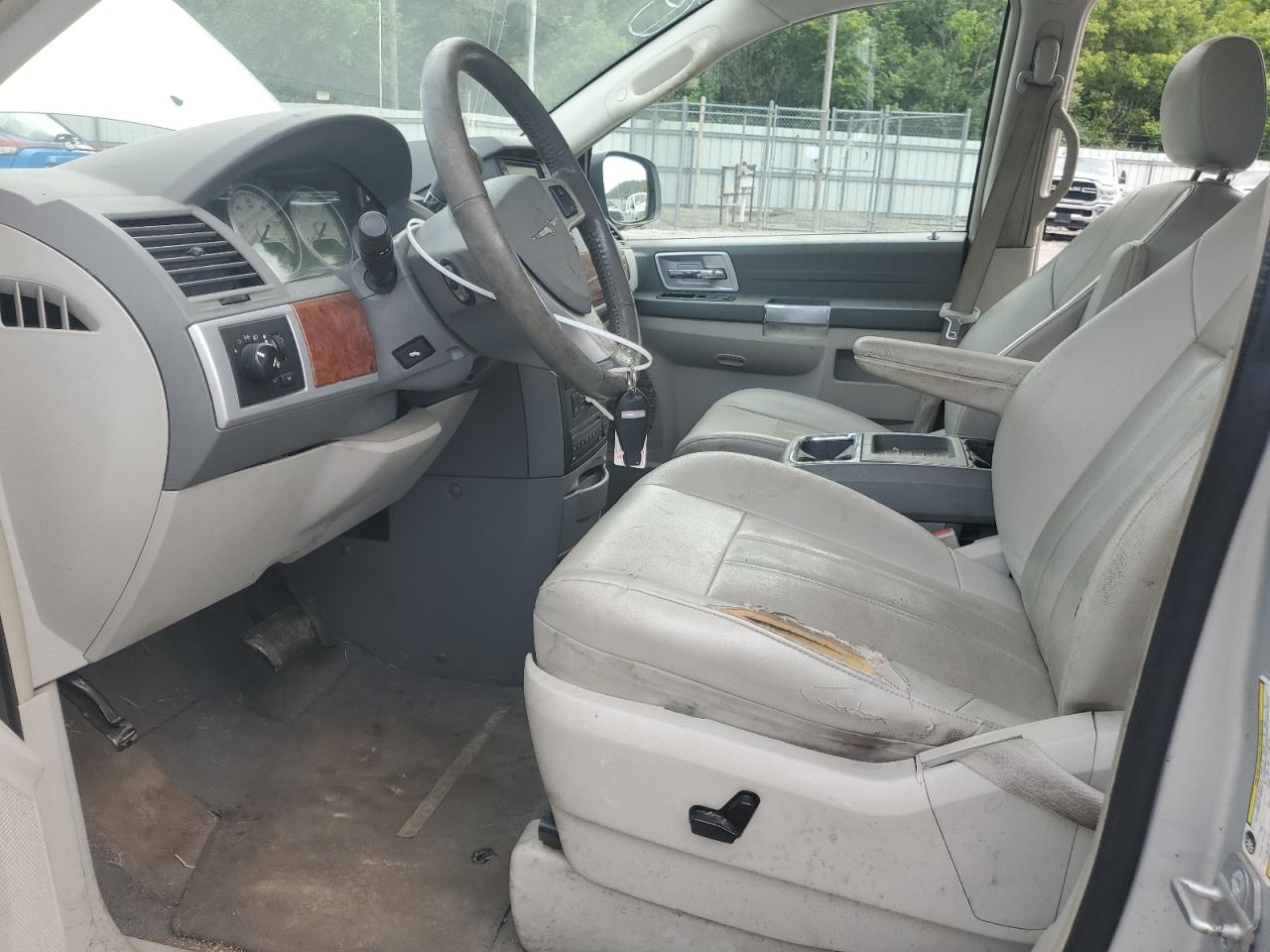 2008 Chrysler Town & Country Touring VIN: 2A8HR54PX8R104065 Lot: 64371985