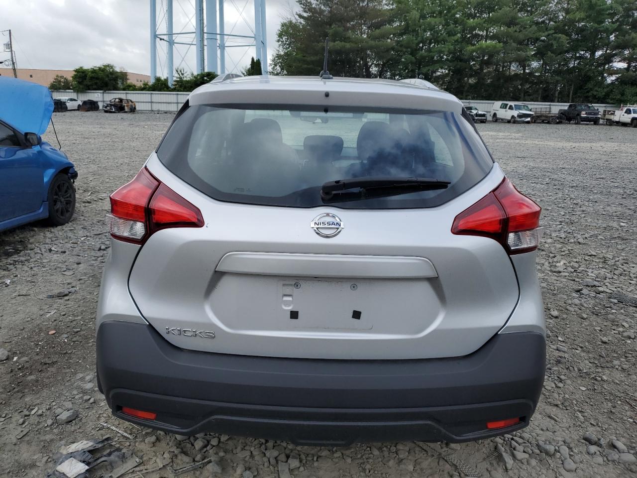 2018 Nissan Kicks S VIN: 3N1CP5CU8JL529742 Lot: 63698375
