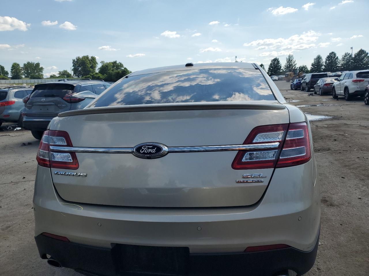 2018 Ford Taurus Sel VIN: 1FAHP2E82JG130840 Lot: 64185835