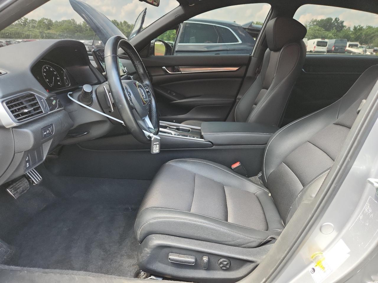 2022 Honda Accord Sport VIN: 1HGCV1F32NA123338 Lot: 64751175