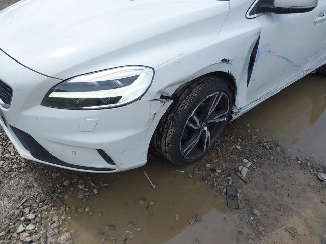 2018 VOLVO V40 R-DESI