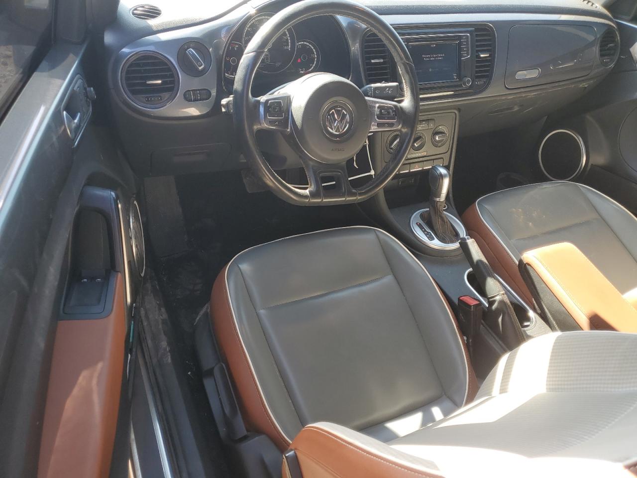 2016 Volkswagen Beetle 1.8T VIN: 3VWF17AT2GM638103 Lot: 65995545