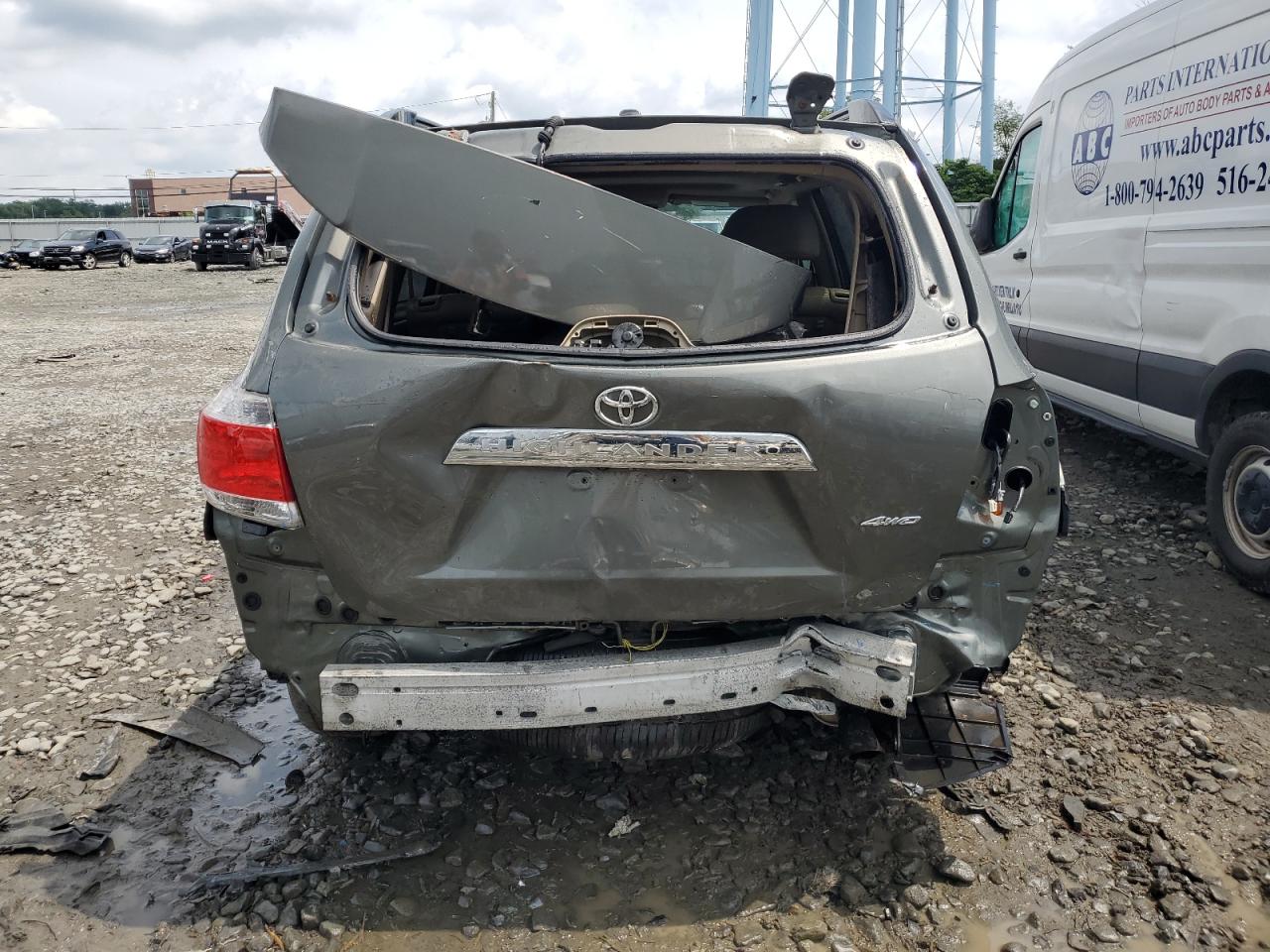 2011 Toyota Highlander Base VIN: 5TDBK3EH0BS052795 Lot: 60803625