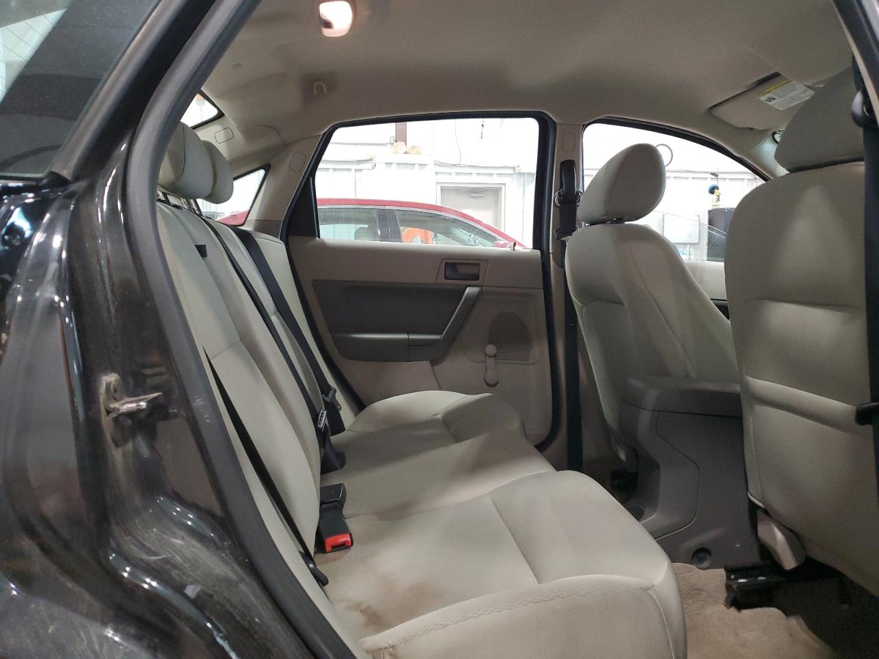 2010 Ford Focus S VIN: 1FAHP3EN4AW261480 Lot: 62917755