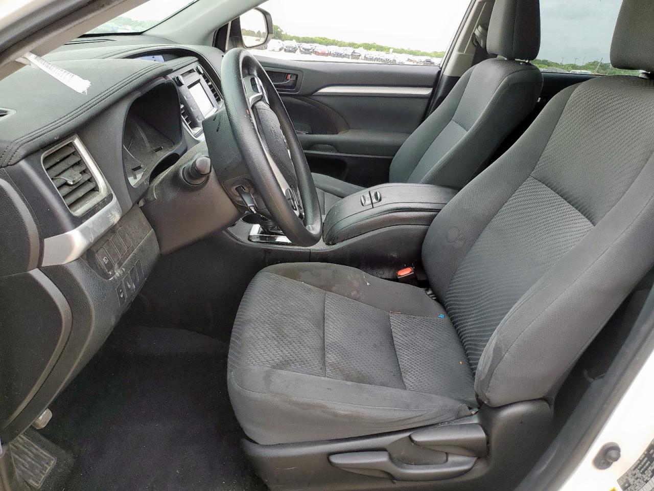 2019 Toyota Highlander Le VIN: 5TDZARFH0KS056476 Lot: 65516455