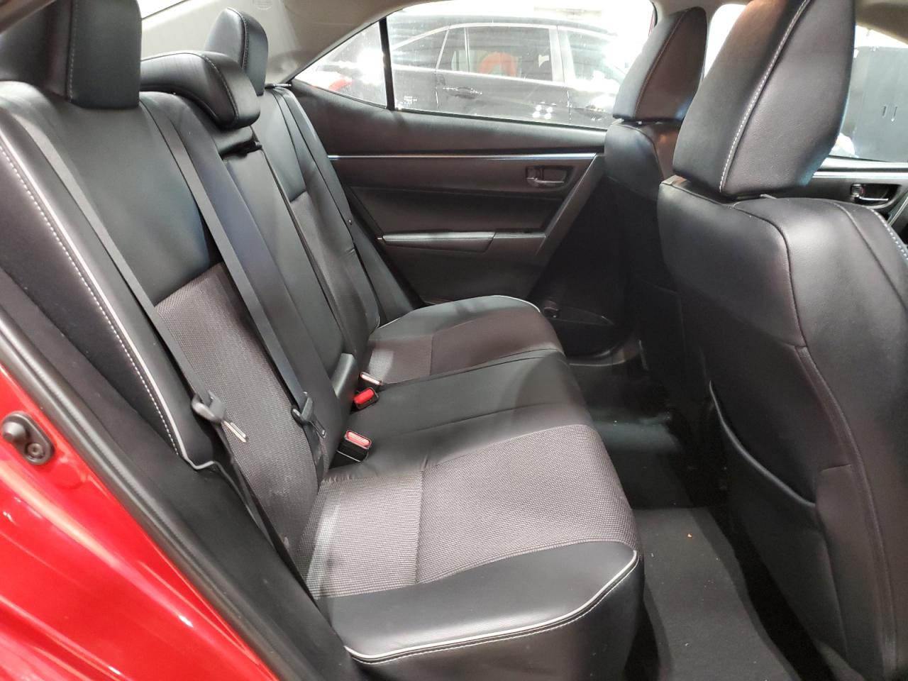 2015 Toyota Corolla L VIN: 5YFBURHE5FP182620 Lot: 64230025