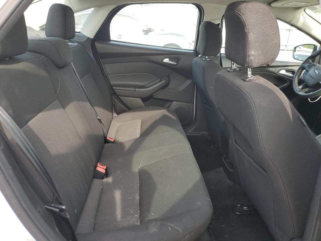2016 Ford Focus Se VIN: 1FADP3F29GL364973 Lot: 64808015