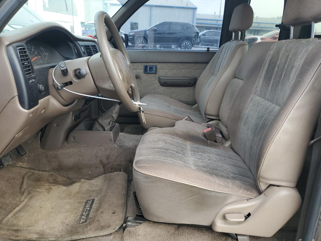 1999 Toyota Tacoma Xtracab VIN: 4TAVL52N8XZ561633 Lot: 65270545