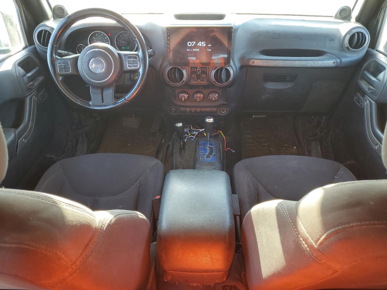 2014 Jeep Wrangler Unlimited Sport VIN: 1C4BJWDG5EL250047 Lot: 61621905