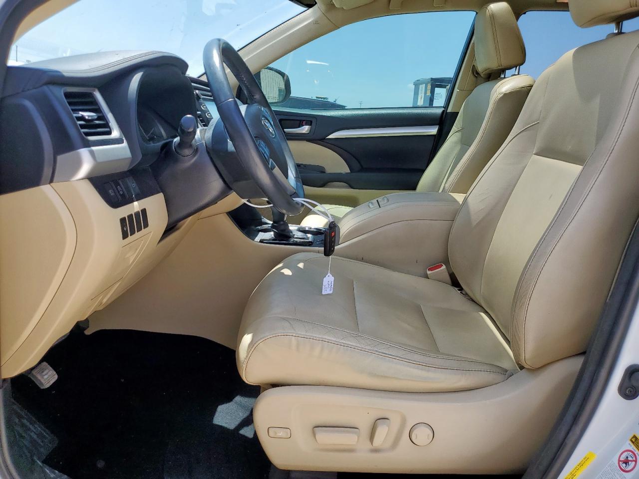 2018 Toyota Highlander Se VIN: 5TDKZRFH8JS549086 Lot: 65294075