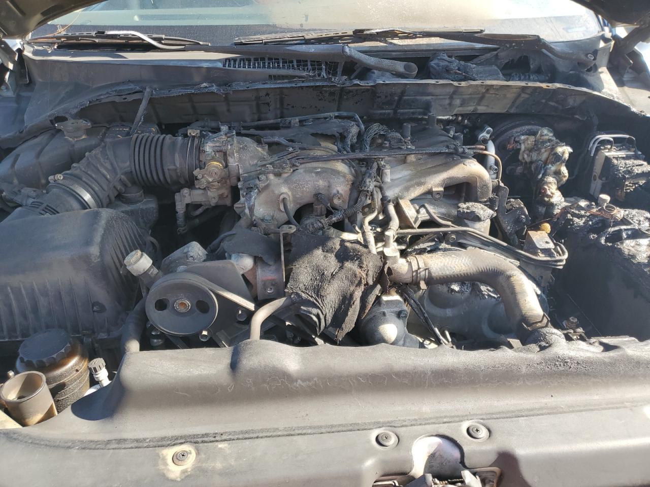 2004 Kia Sorento Ex VIN: KNDJD733045245509 Lot: 66631595