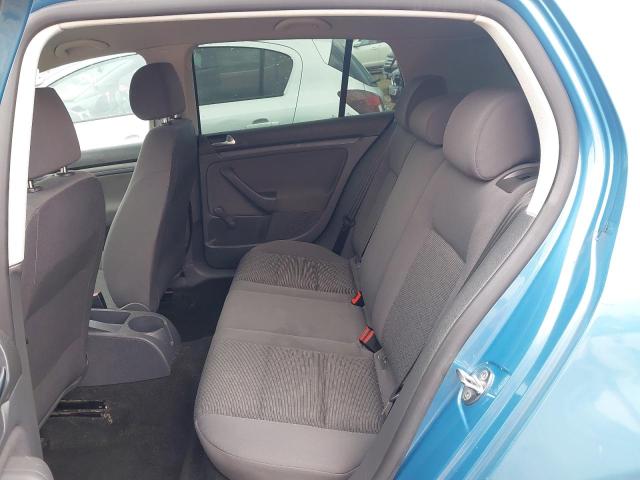 2006 VOLKSWAGEN GOLF S AUT